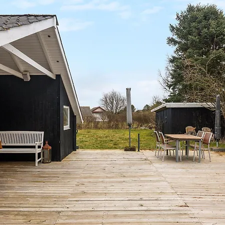 Cozy Summer House *